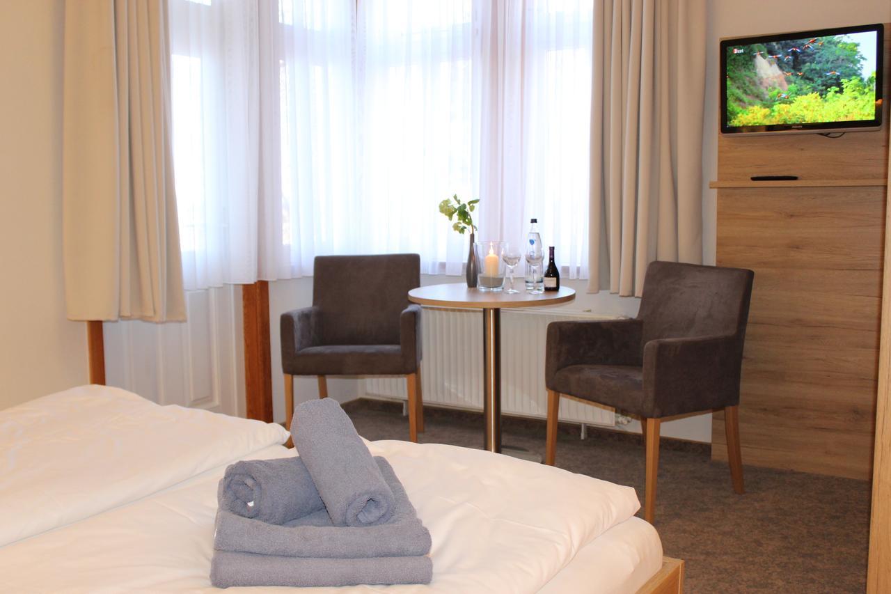 Ferien- Und Wellnesshotel Waldfrieden Hitzacker Extérieur photo